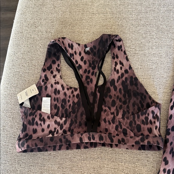 Leopard Print Sports Bra and Leggings Set extra large fabletics new with tags - Picture 12 of 12